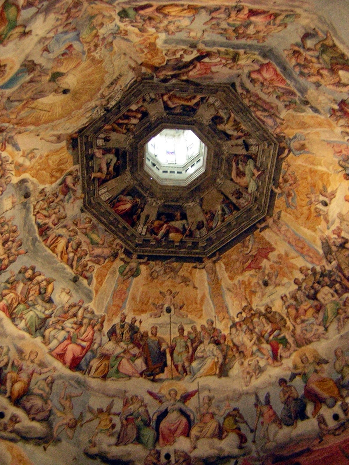 Primer plano de los frescos de la cúpula de Brunelleschi