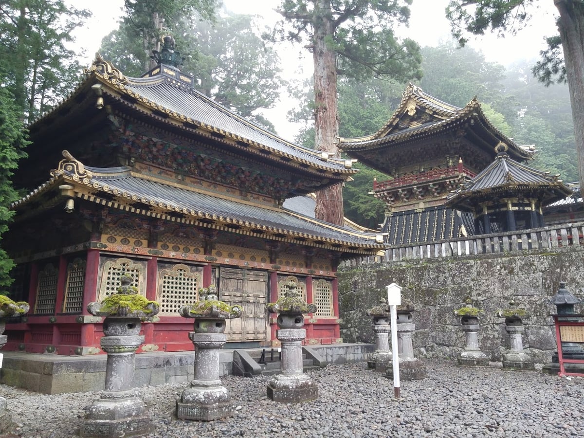 Calle, templo, paisaje o escena urbana de Japón