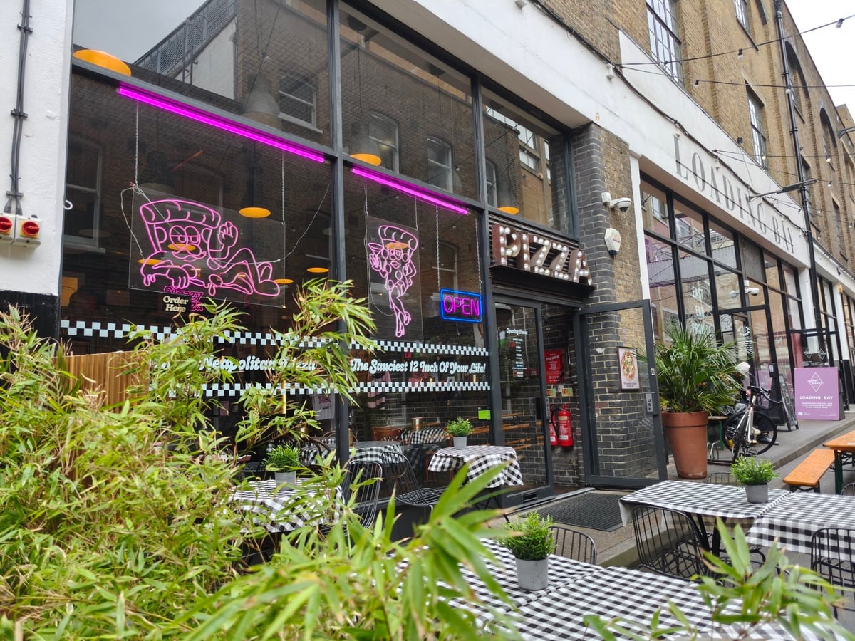 Los grafitis y fachadas de ladrillo de Brick Lane, el mercado que conserva lo que Camden ha perdido