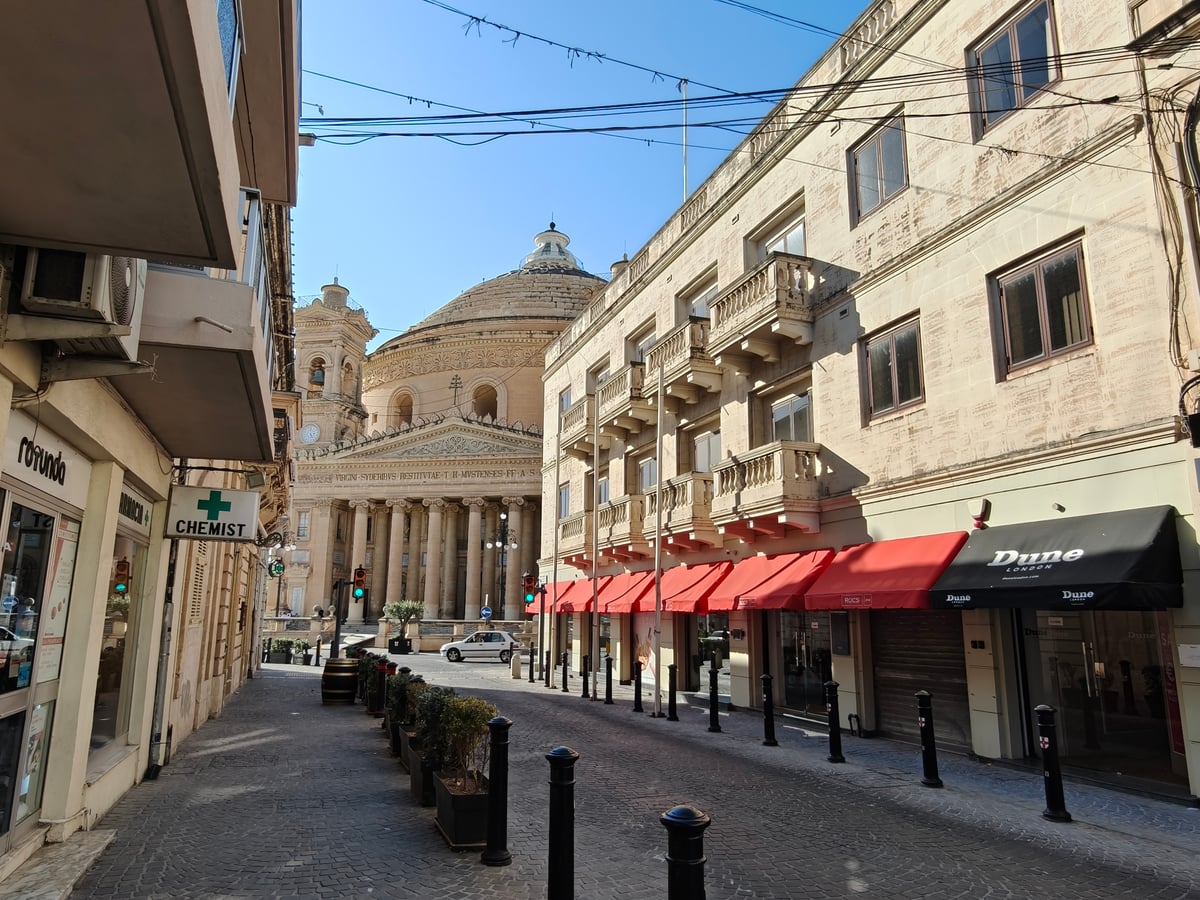 Paisaje, calle, edificio, monumento o escena de Malta