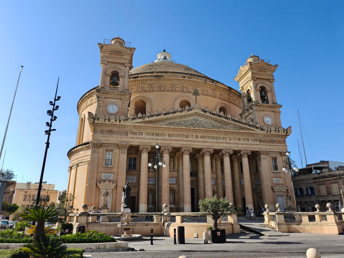 Paisaje, calle, edificio, monumento o escena de Malta