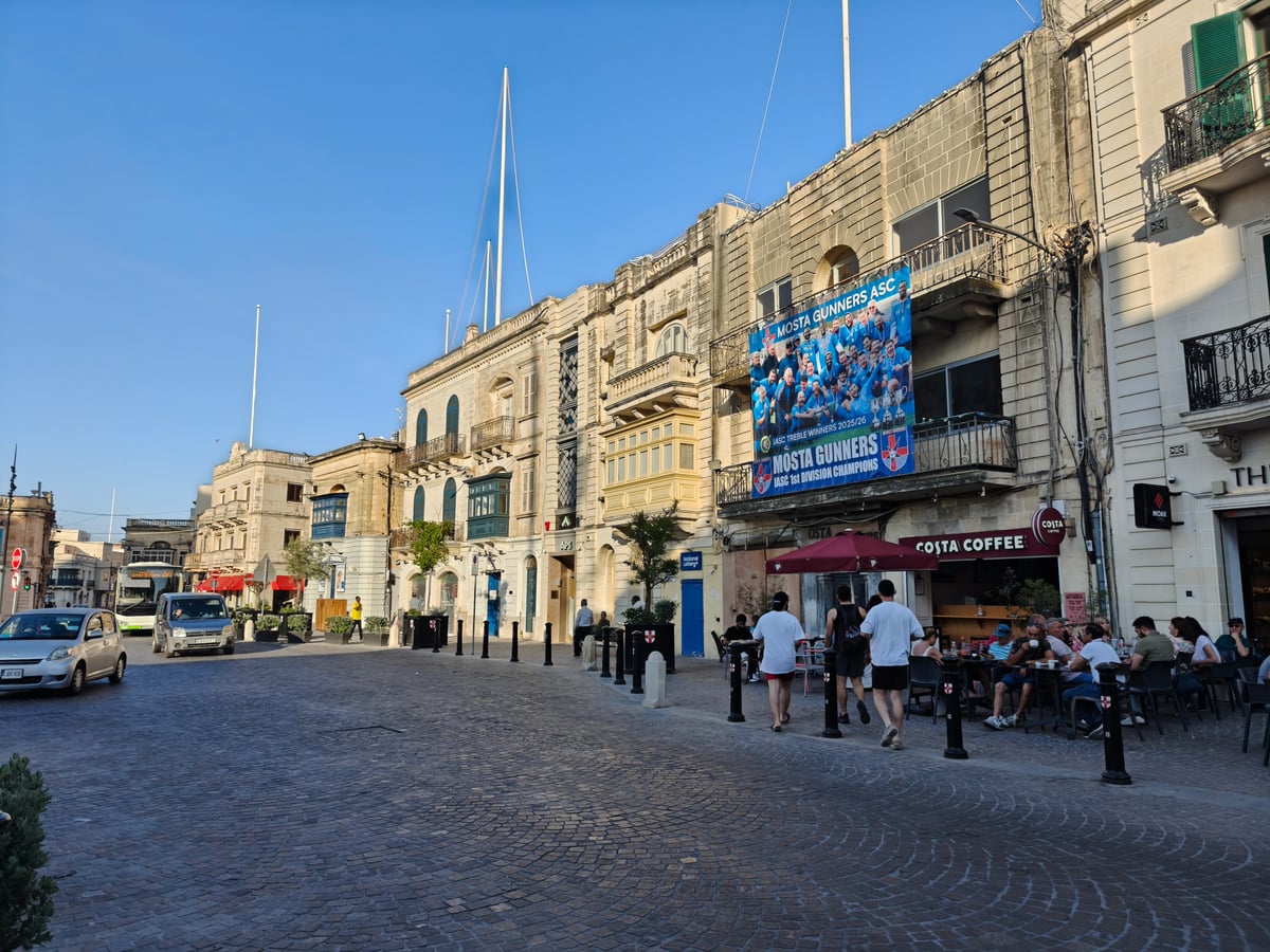 Paisaje, calle, edificio, monumento o escena de Malta