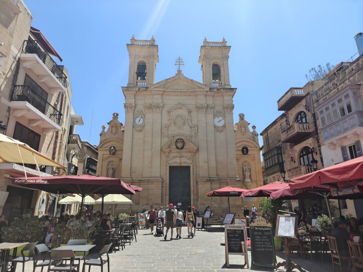 Paisaje, calle, edificio, monumento o escena de Malta
