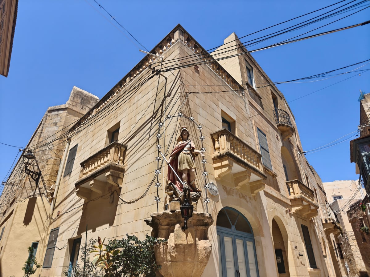 Paisaje, calle, edificio, monumento o escena de Malta