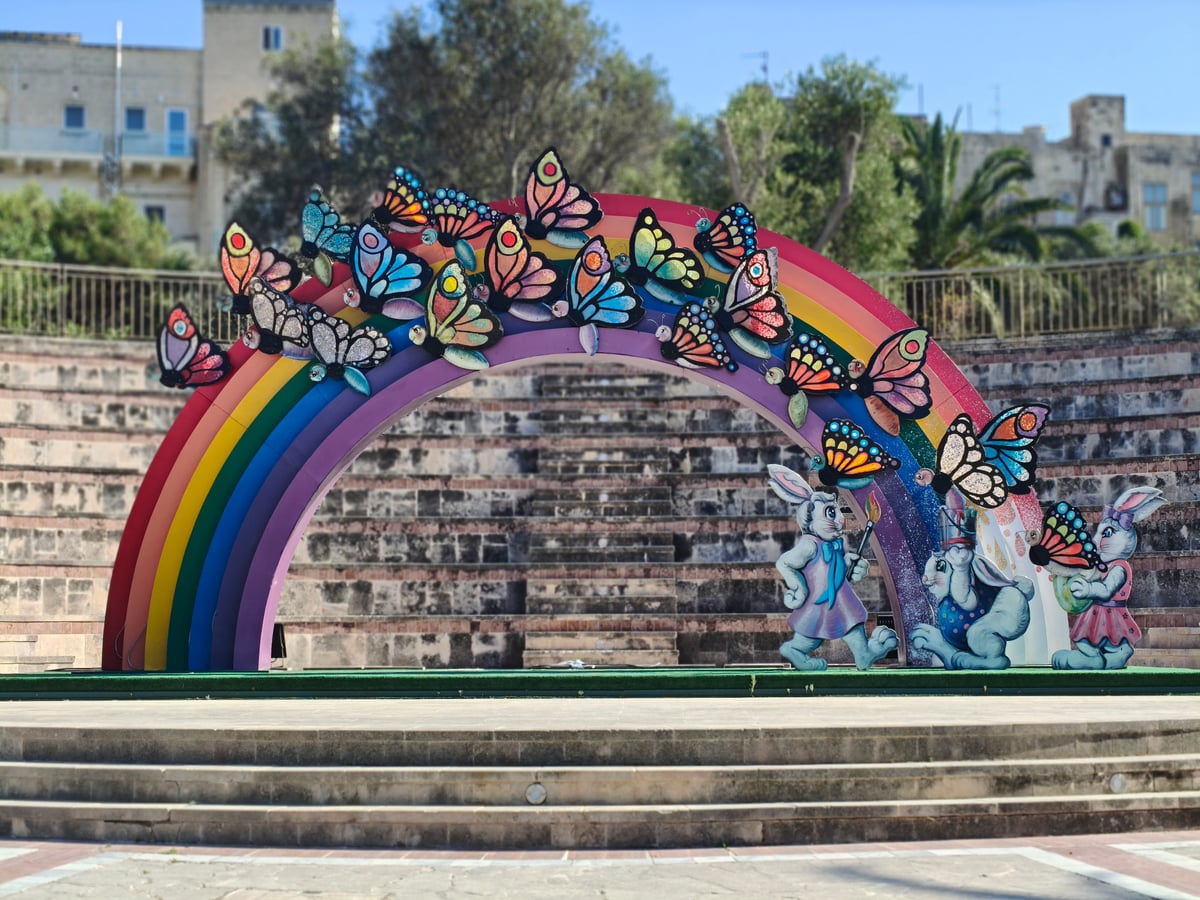 Paisaje, calle, edificio, monumento o escena de Malta