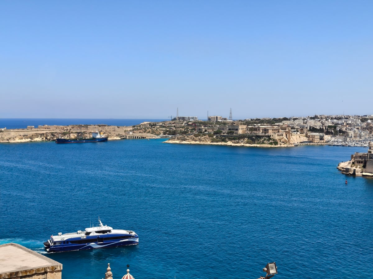 Paisaje, calle, edificio, monumento o escena de Malta
