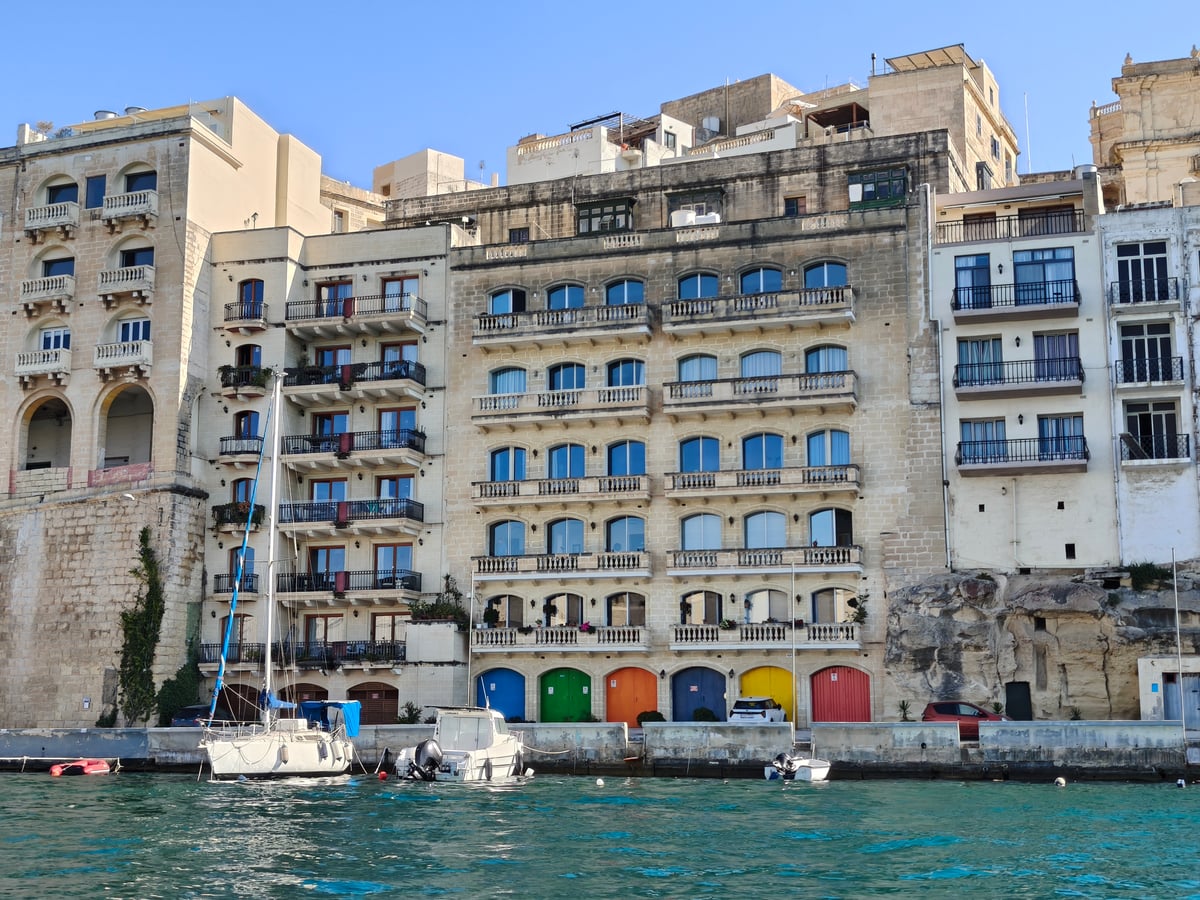 Paisaje, calle, edificio, monumento o escena de Malta