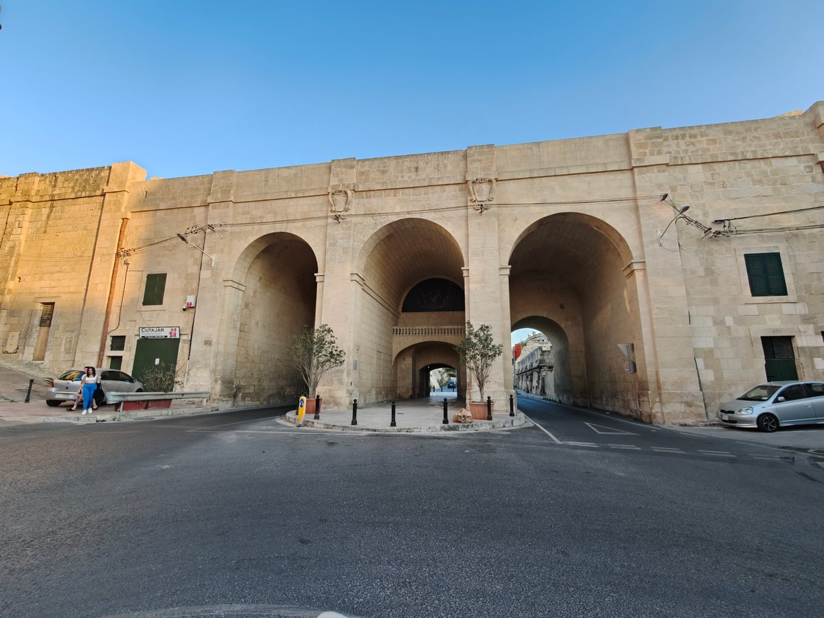 Paisaje, calle, edificio, monumento o escena de Malta