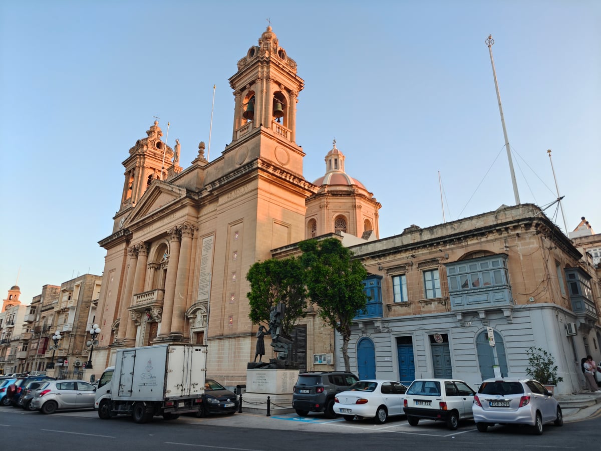 Paisaje, calle, edificio, monumento o escena de Malta