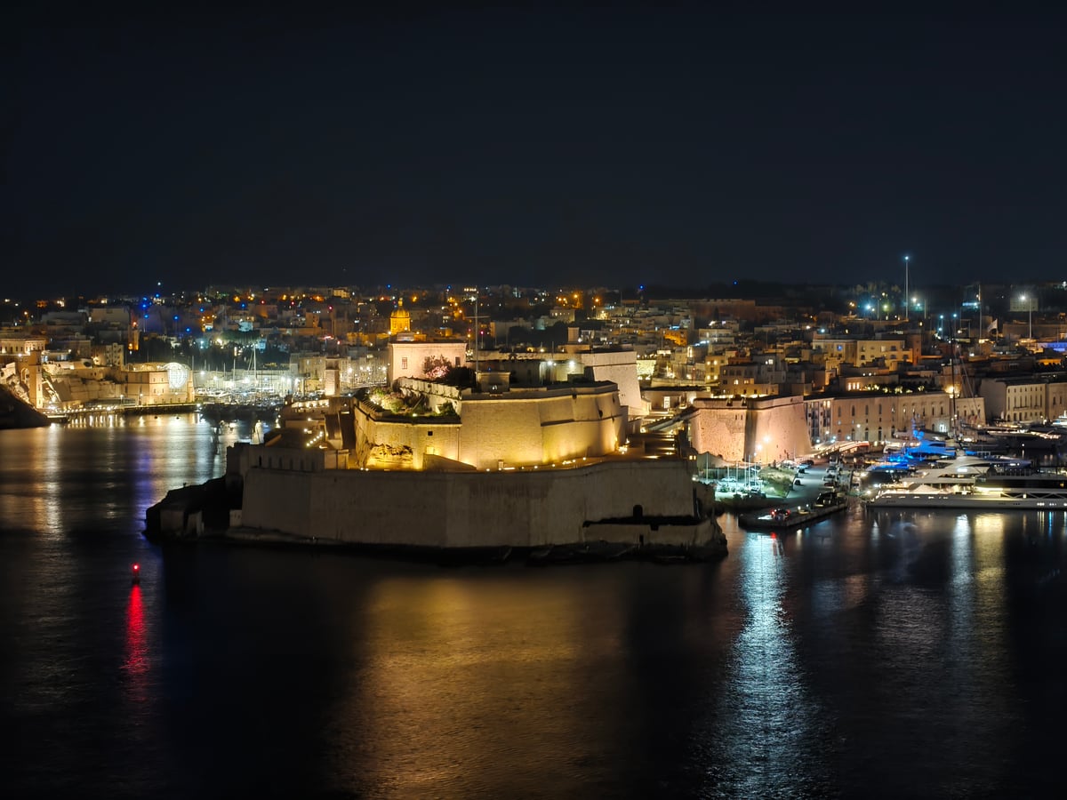 Paisaje, calle, edificio, monumento o escena de Malta