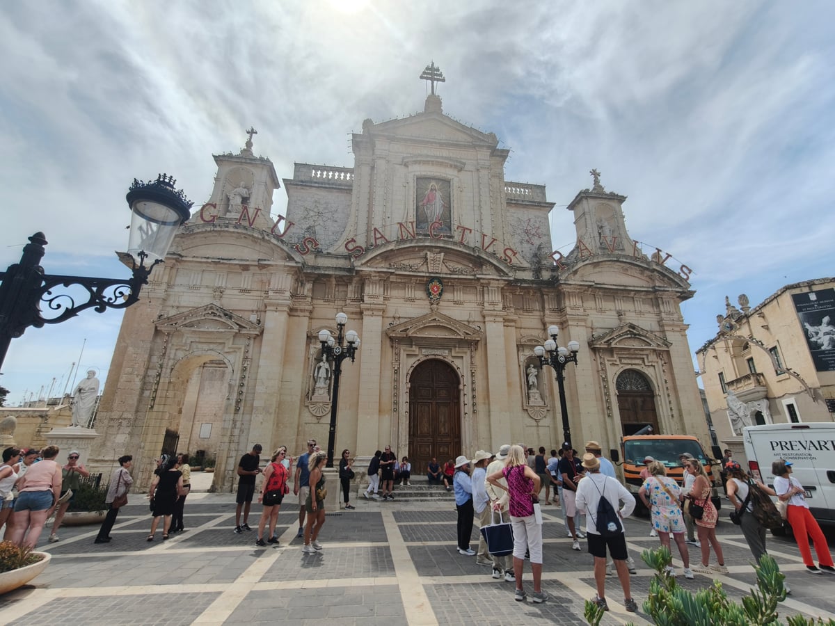 Paisaje, calle, edificio, monumento o escena de Malta