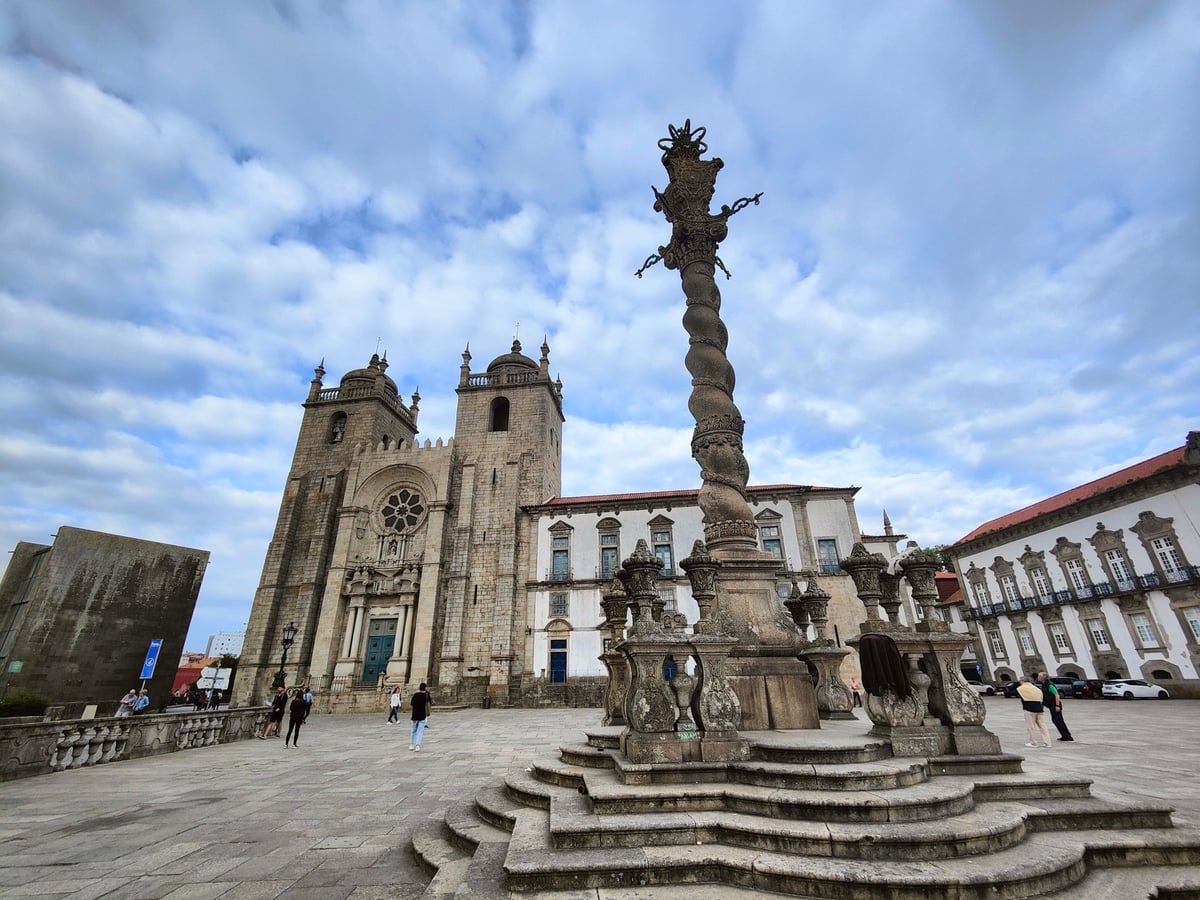 Calle, edificio, monumento o paisaje del centro histórico de Oporto