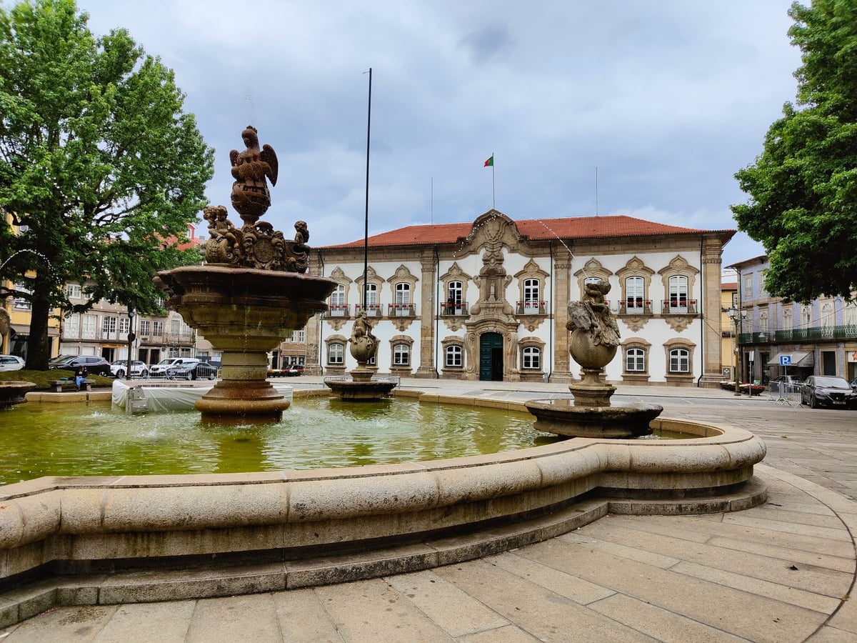 Calle, edificio, monumento o paisaje del centro histórico de Oporto