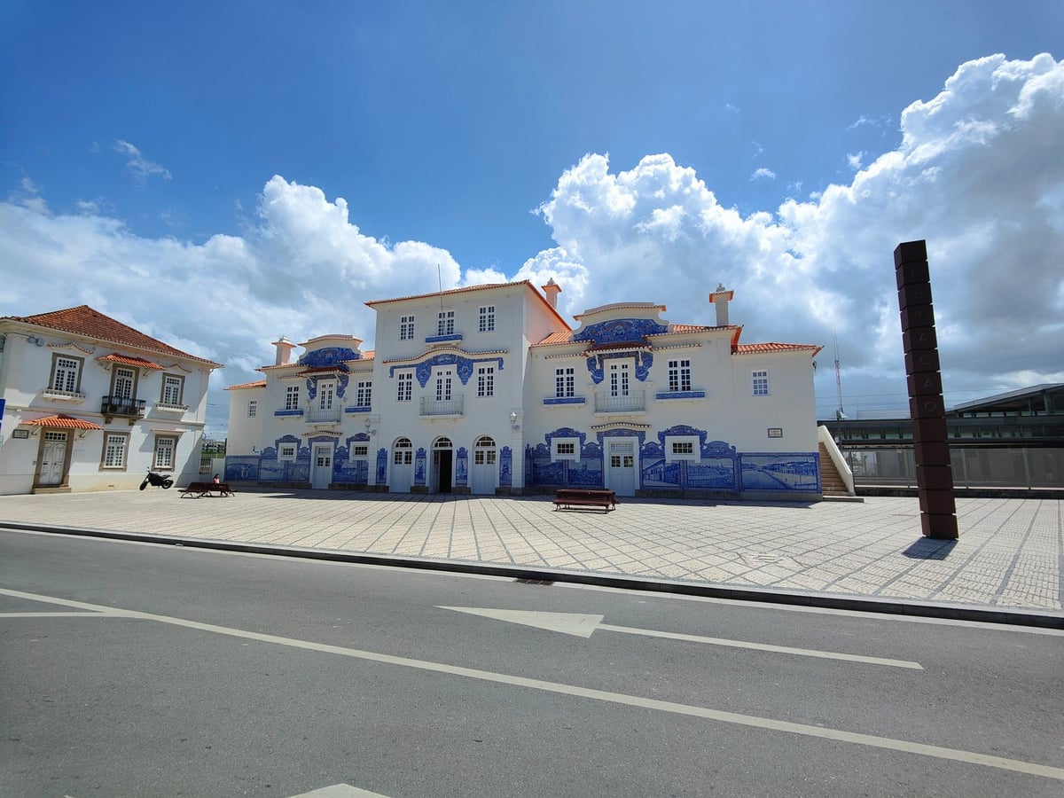 Calle, edificio, monumento o paisaje del centro histórico de Oporto