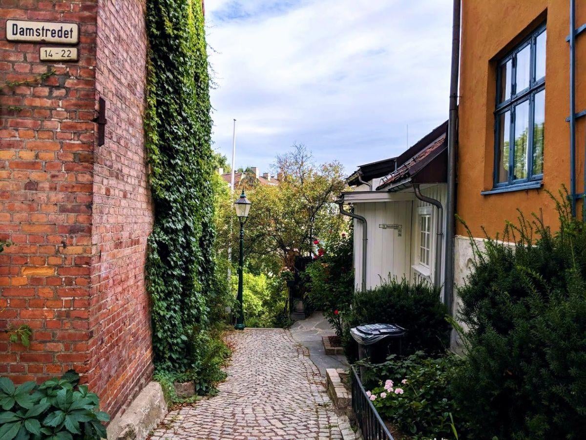 Calle, edificio, paisaje o monumento de Oslo