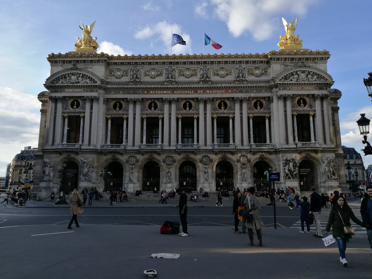 Calle, edificio o monumento de París