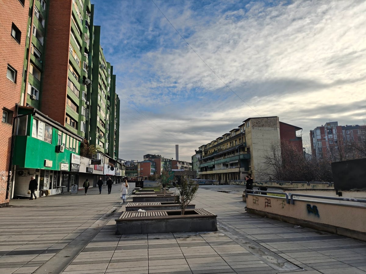 Calle, edificio, monumento o paisaje urbano de Pristina.