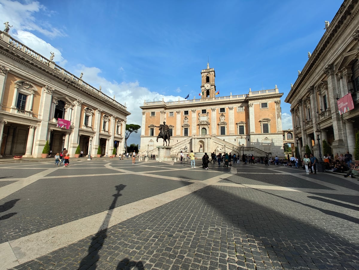 Calles, plazas y edificios históricos de Roma