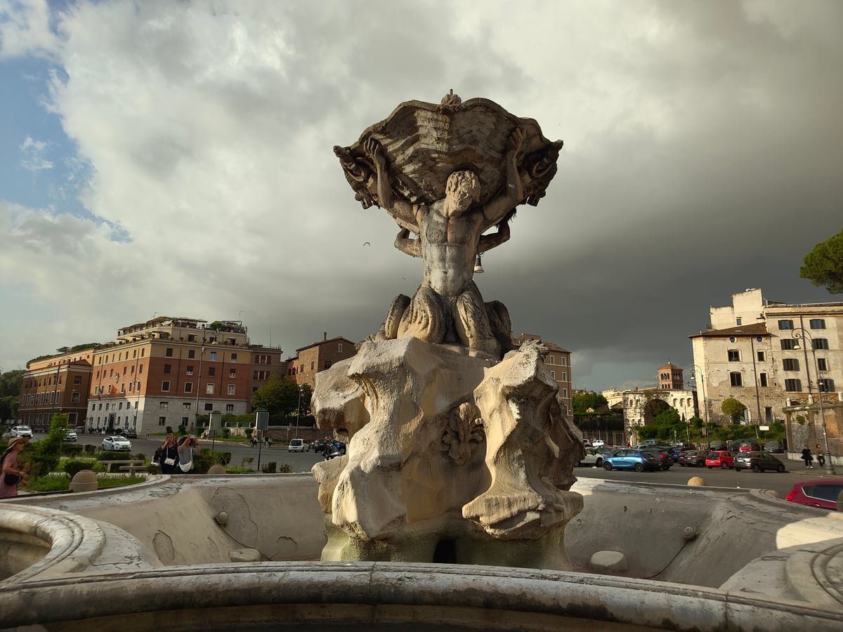 Monumentos y jardines de una zona arqueológica de Roma