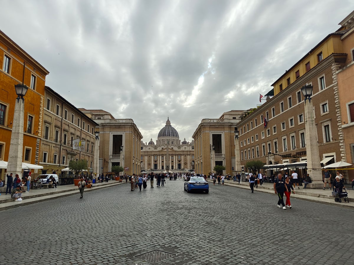 Basílica de San Pedro y zona monumental de la Ciudad del Vaticano