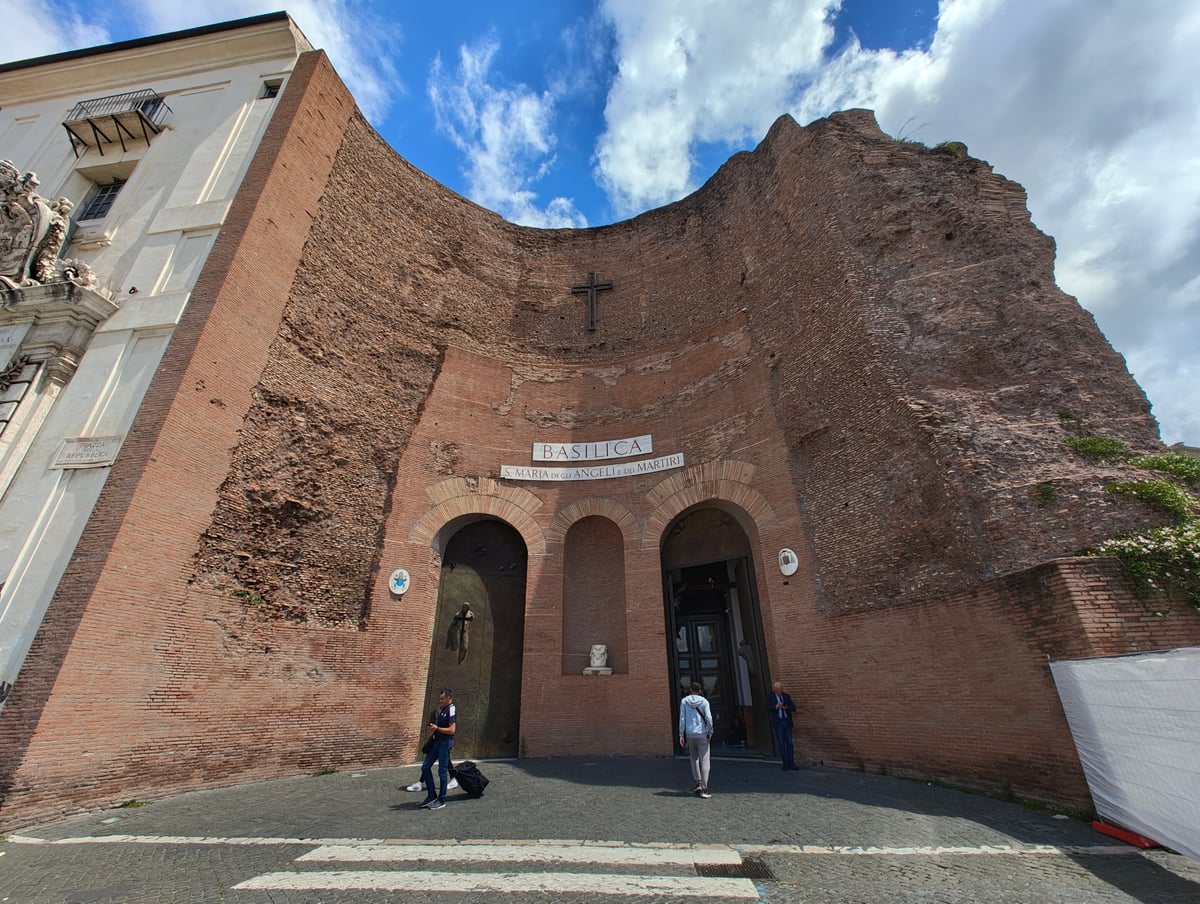 Ruinas, iglesias y edificios históricos de Roma