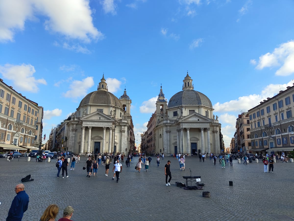 Piazza del Popolo y sus monumentos