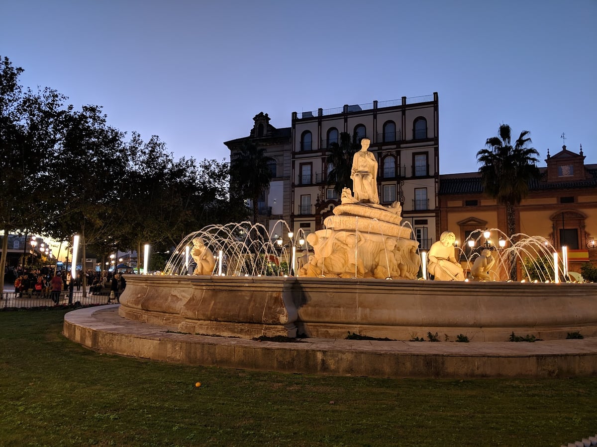 Calle, edificio, monumento o paisaje urbano de Sevilla