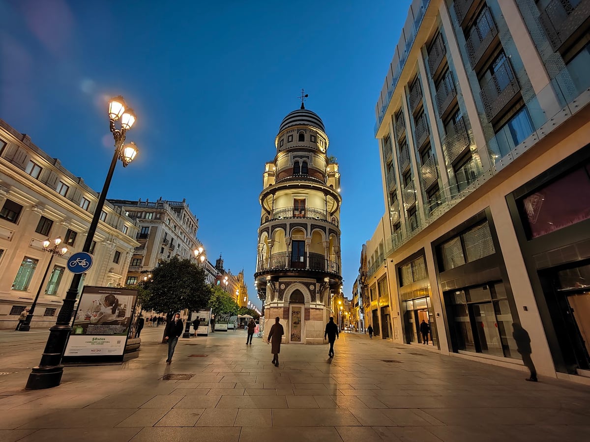 Calle, edificio, monumento o paisaje urbano de Sevilla
