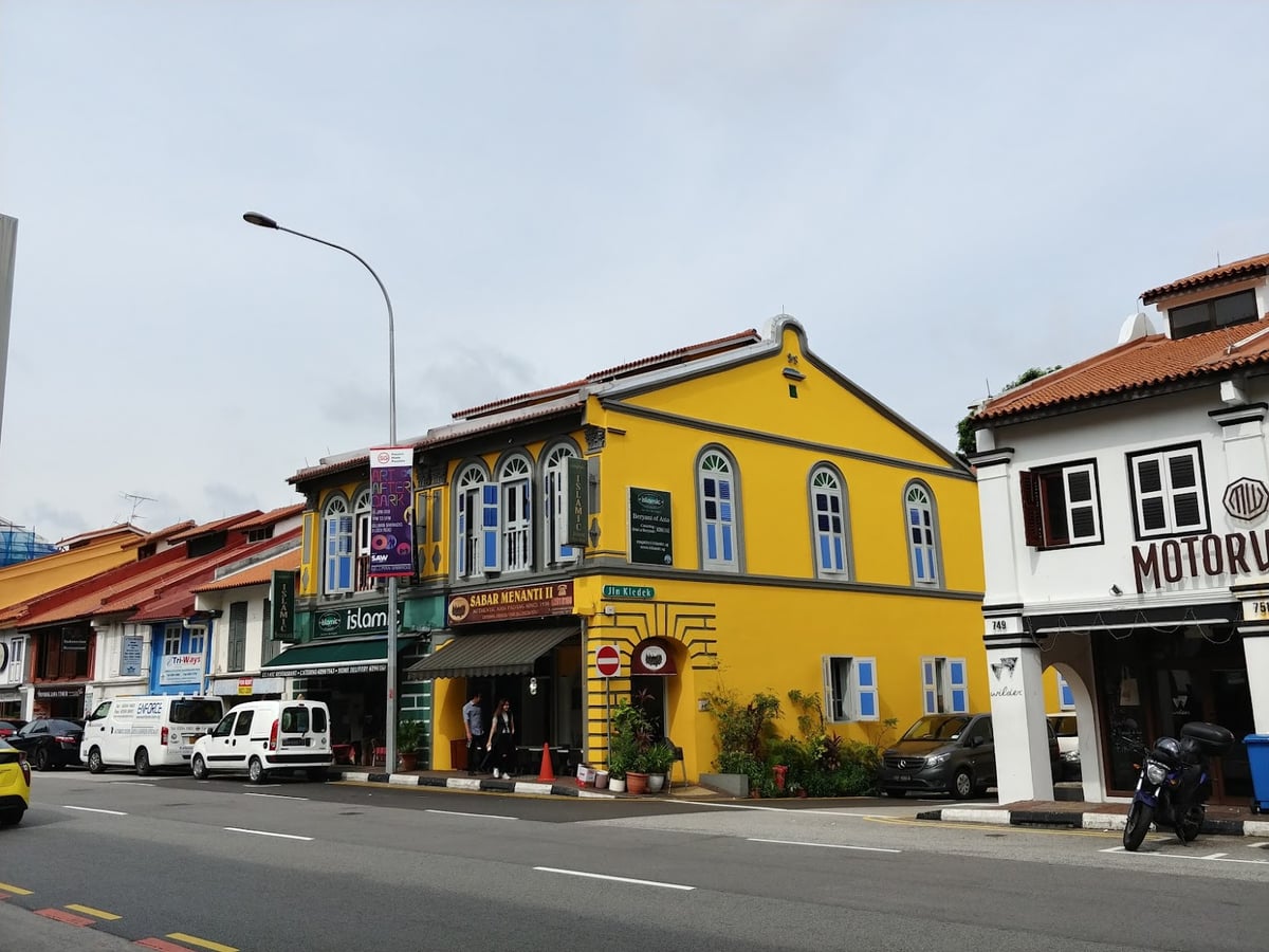Edificios históricos y calles del centro de Singapur