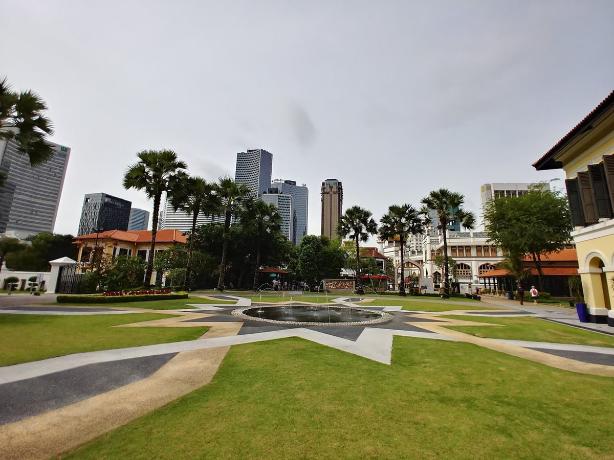 Edificios históricos y calles del centro de Singapur