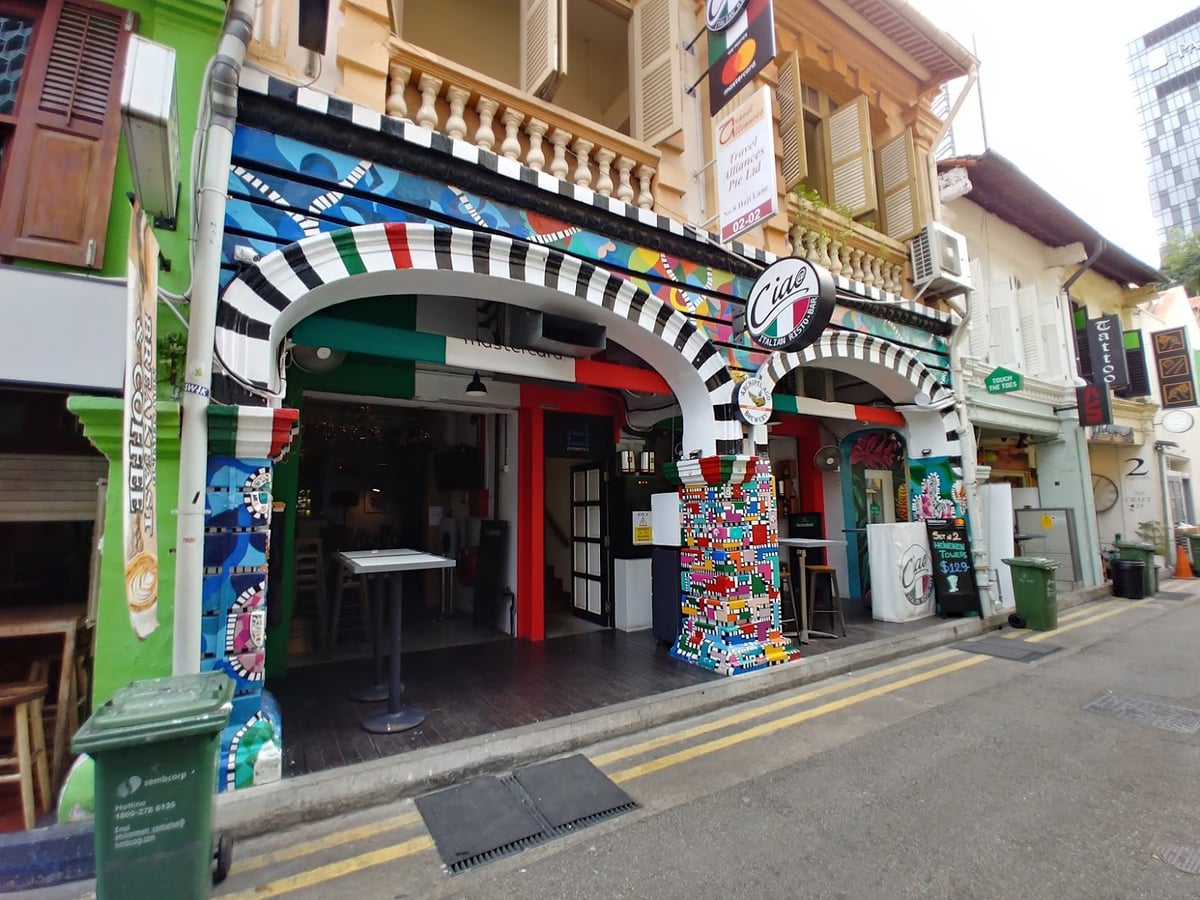 Edificios históricos y calles del centro de Singapur