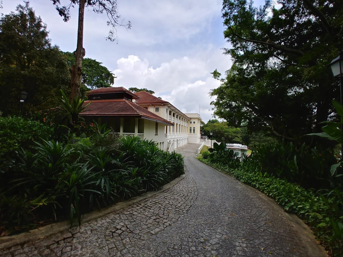 Edificios históricos y calles del centro de Singapur