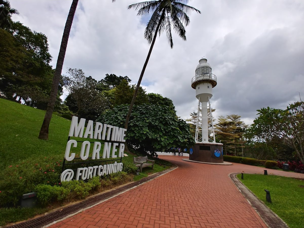 Edificios históricos y calles del centro de Singapur