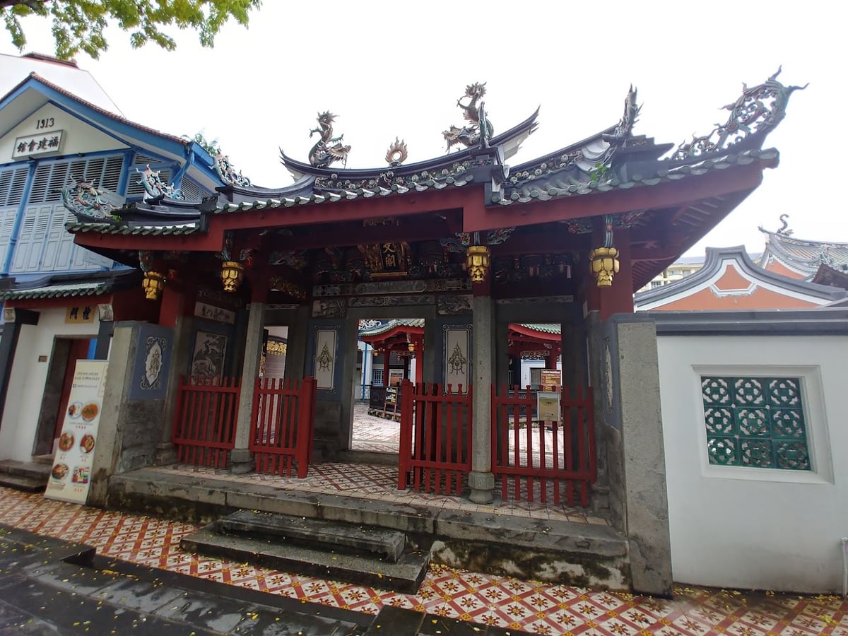 Edificios históricos y calles del centro de Singapur
