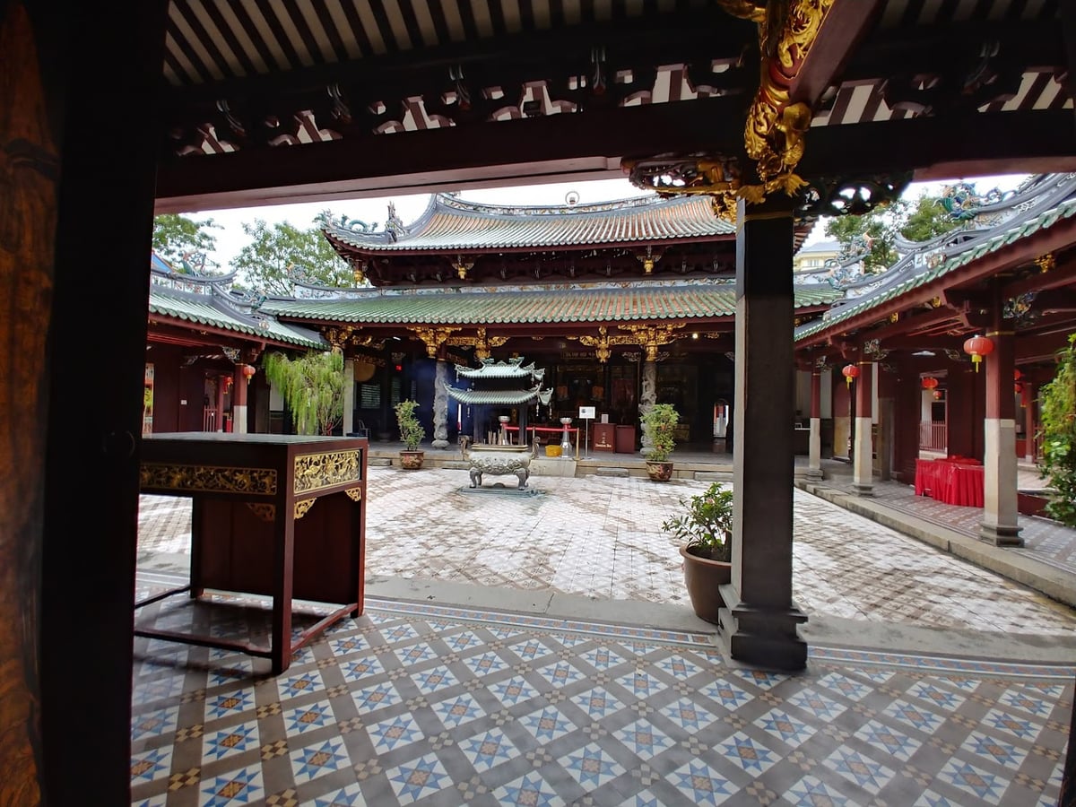 Edificios históricos y calles del centro de Singapur