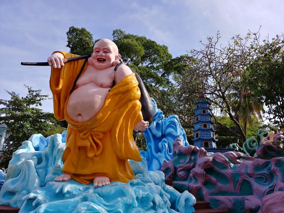 Paisaje de la isla de Sentosa en Singapur con playas, jardines y atracciones