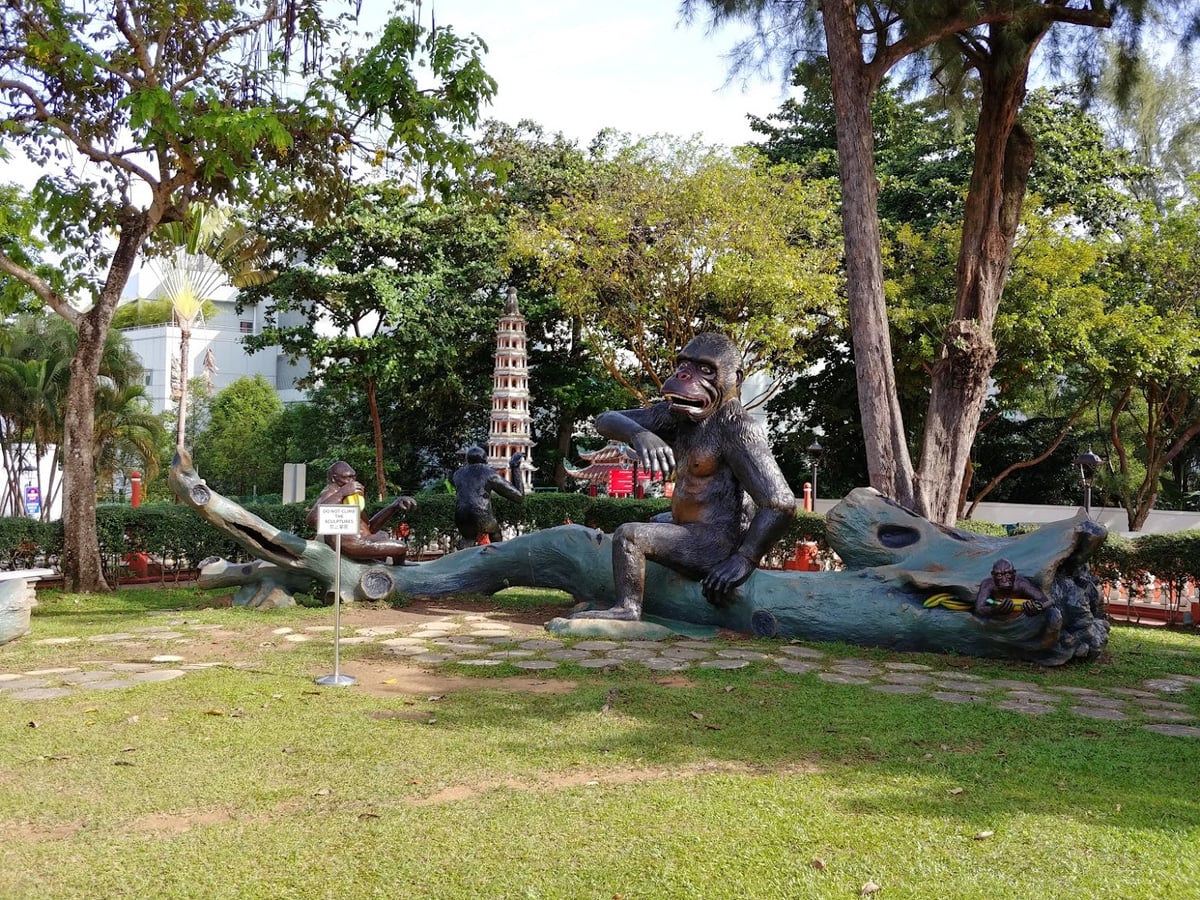 Paisaje de la isla de Sentosa en Singapur con playas, jardines y atracciones