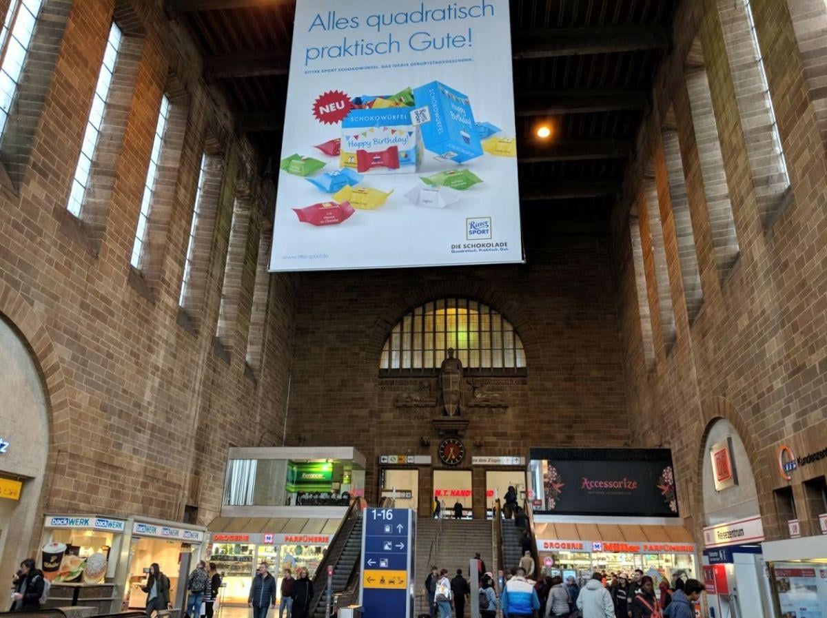 Interior de la estación central de Stuttgart