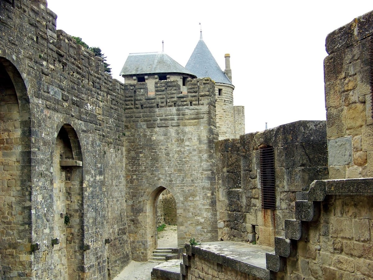 Fortificaciones y calles de la ciudadela de Carcasona