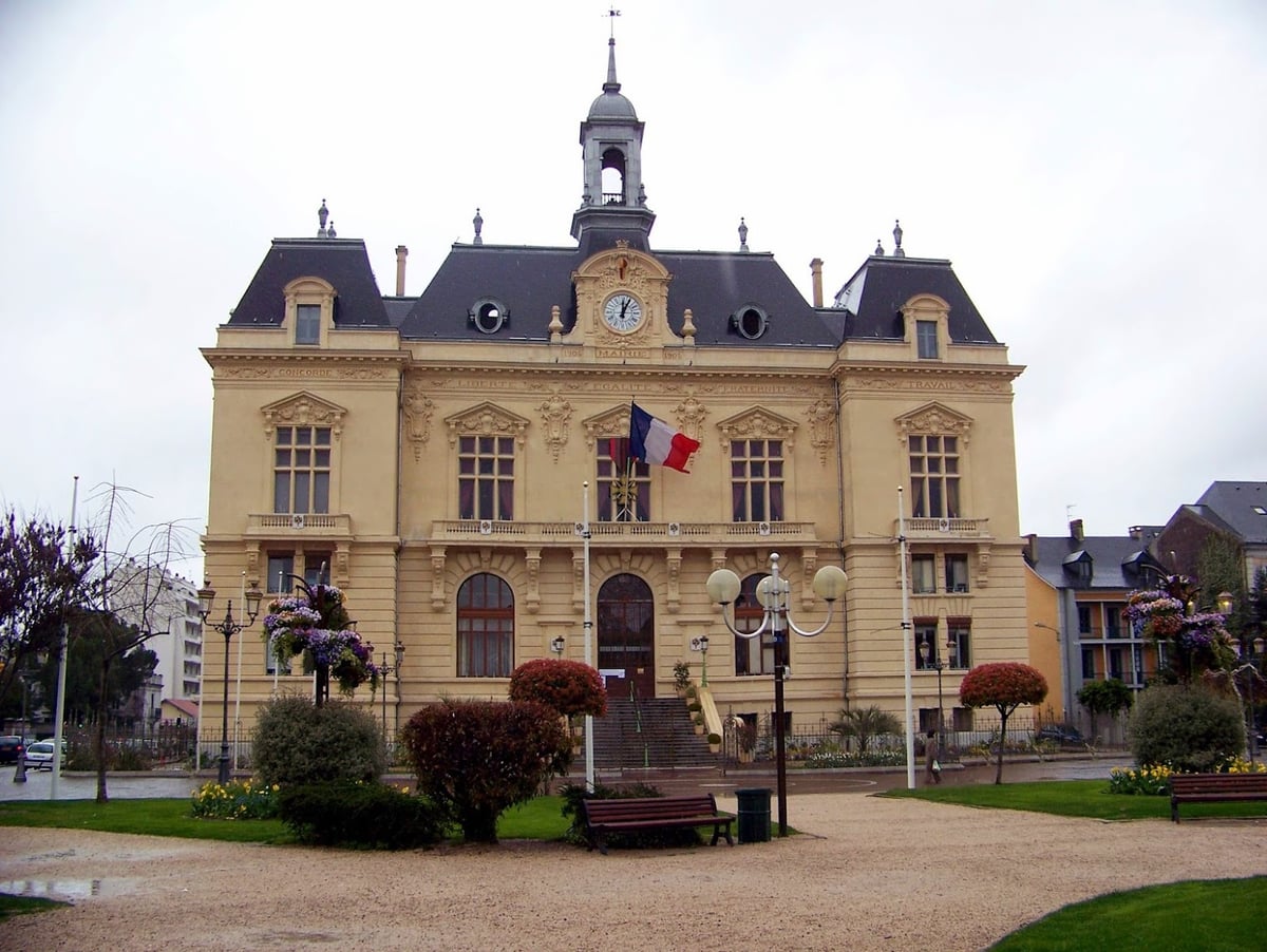 Plaza y edificios históricos del centro de Toulouse