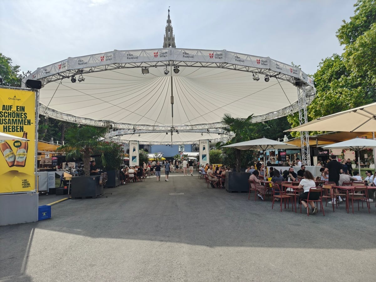 Mercado y plaza del centro de Viena
