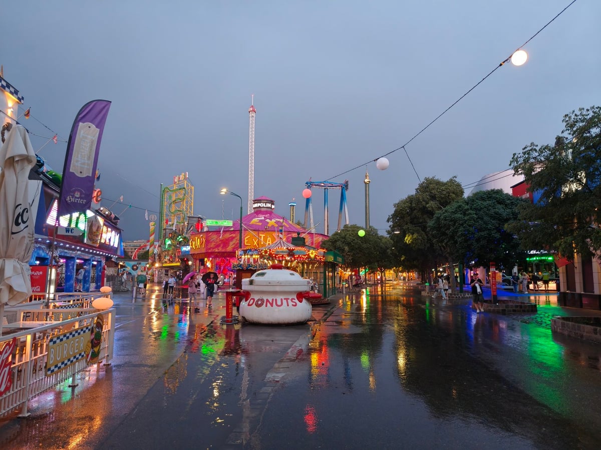 Parque de atracciones Prater de Viena con su gran noria